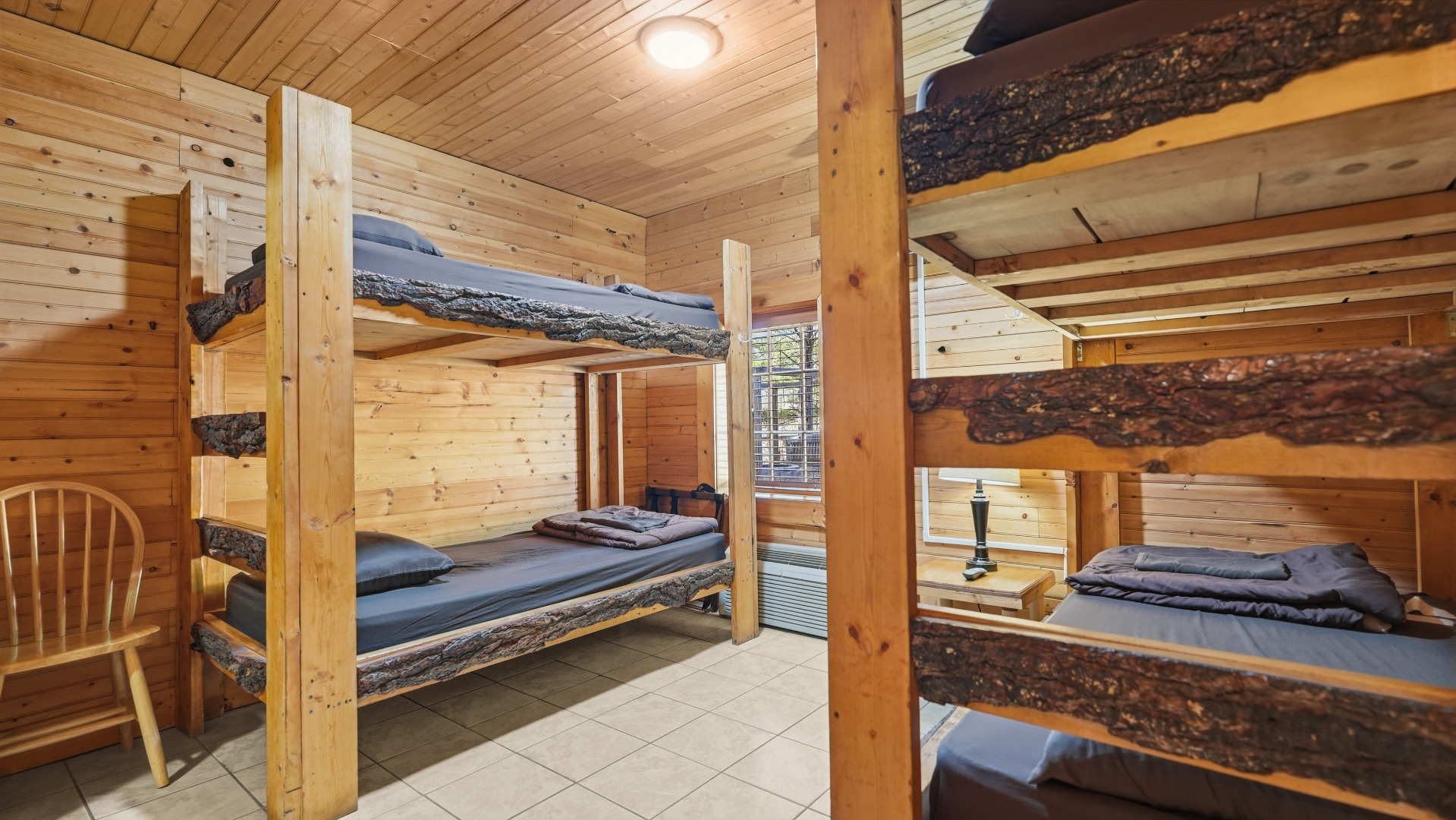 Cap's Cottage A bunk room