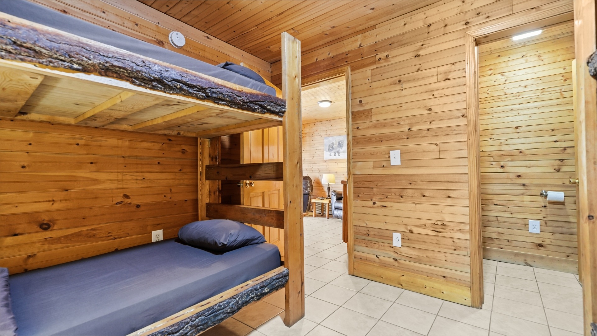 Cap's Cottage A room
