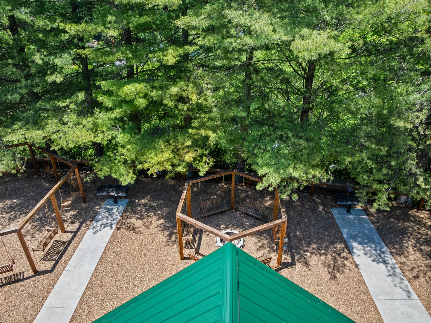 Cap\'s Cottage B aerial view at Buffalo Trail