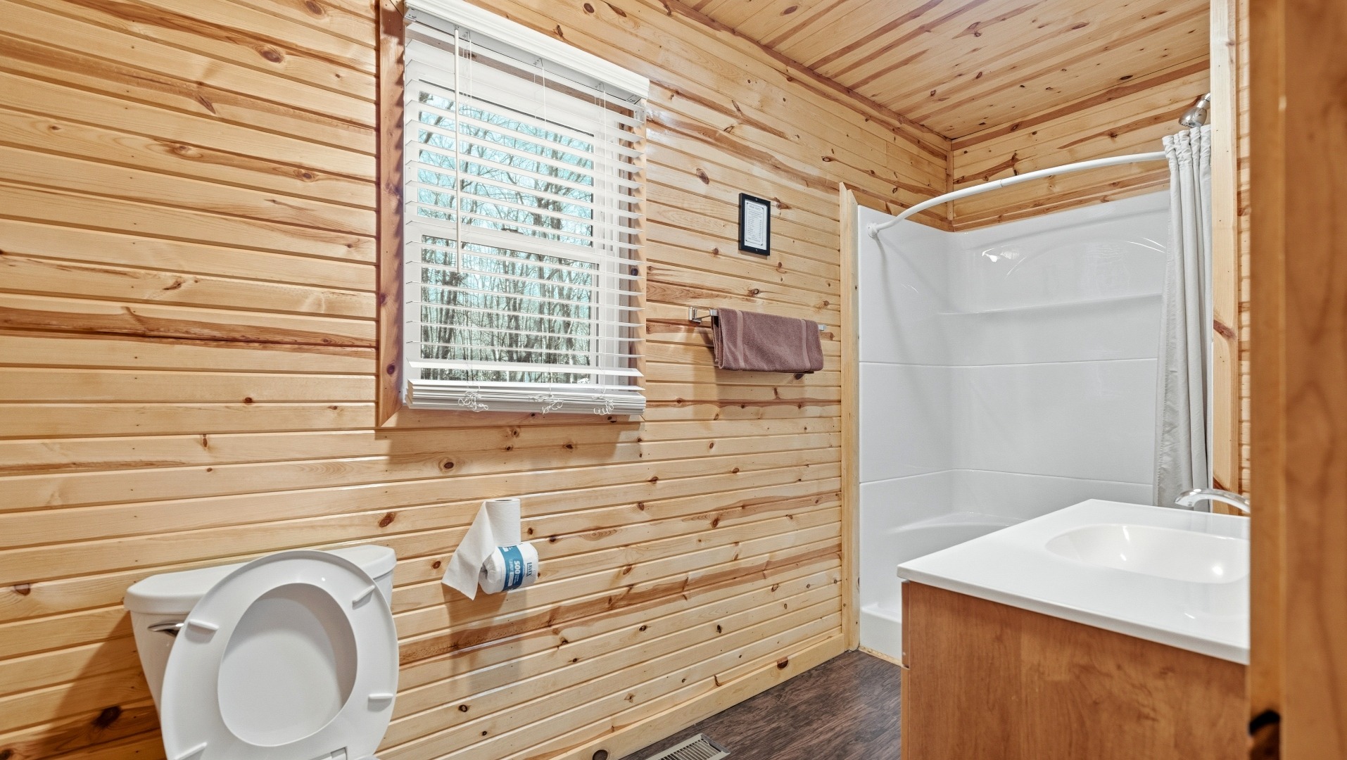 Creekside Lodge interior