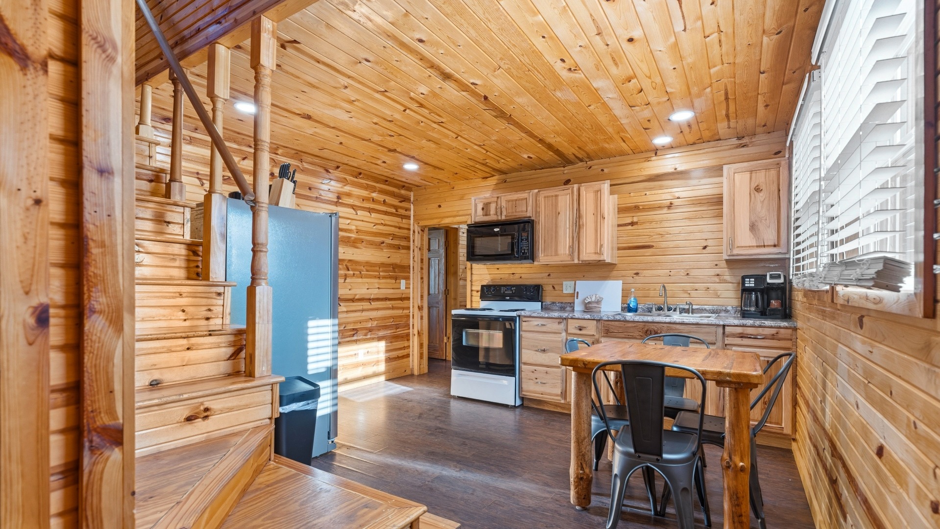 Creekside Lodge interior