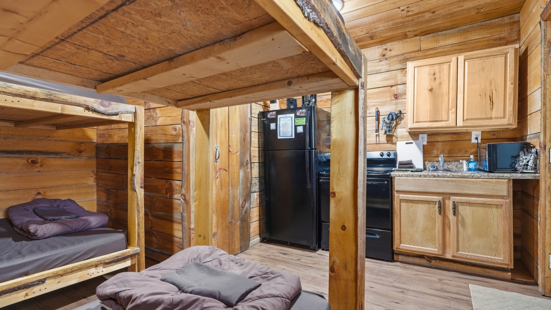 Duke's Cabin room