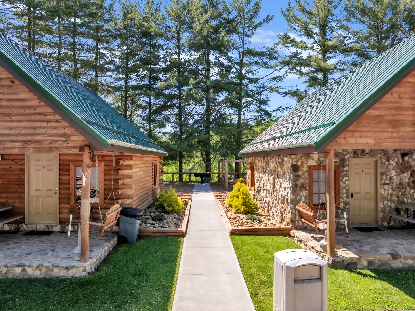 Moonshine B cabin at Buffalo Trail Resort