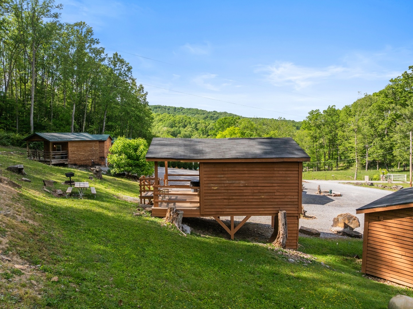 Ronnie's Roost exterior