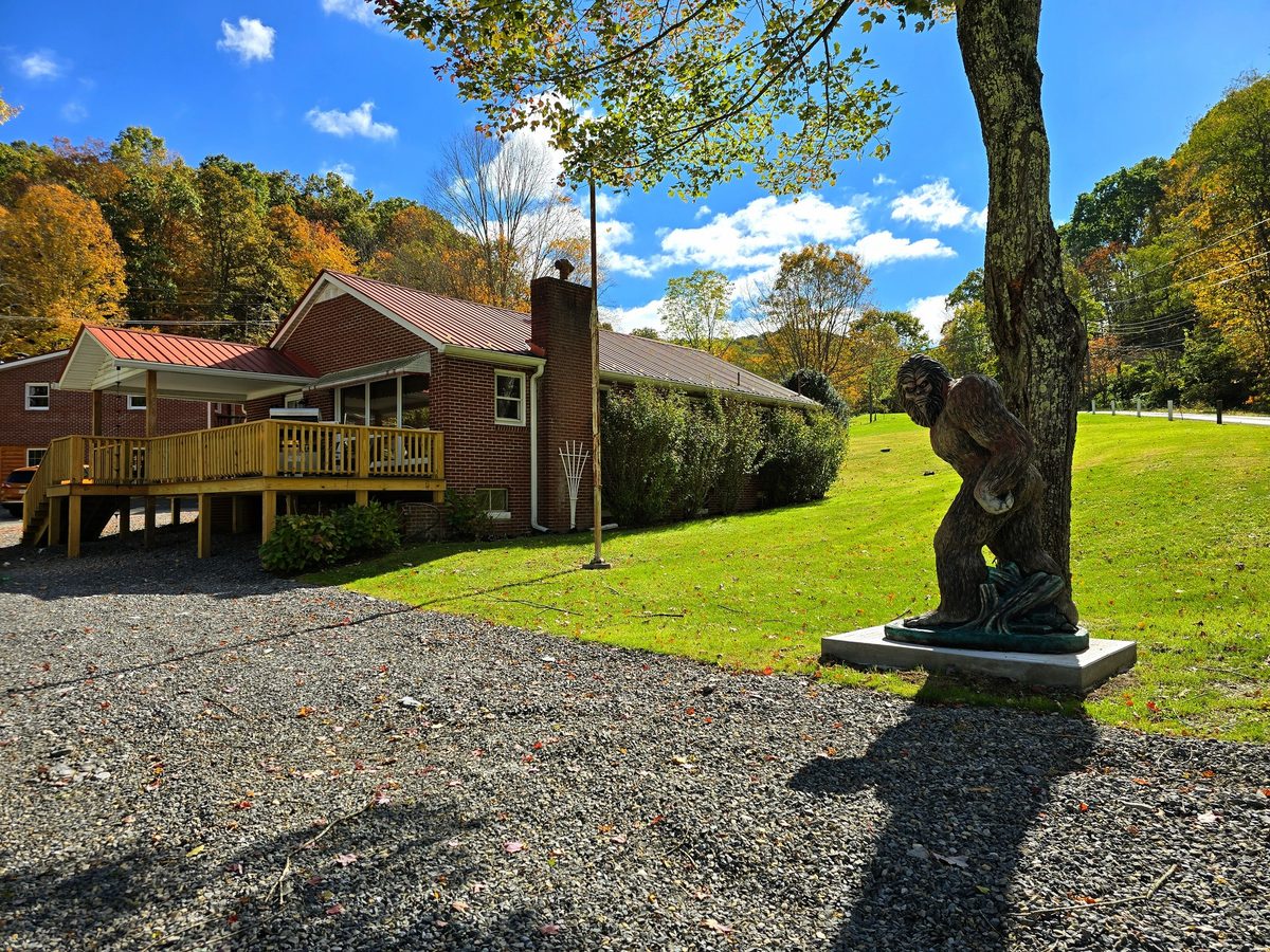 Bigfoot's Retreat — exterior