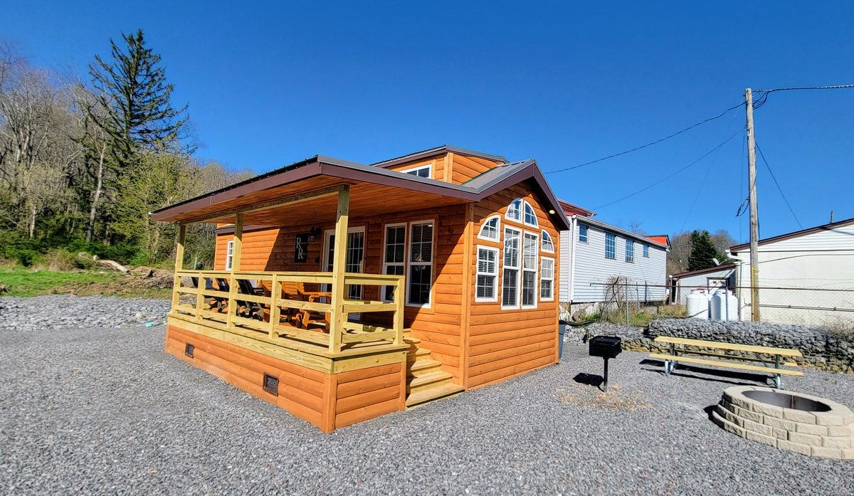 Roseanne's Retreat — exterior