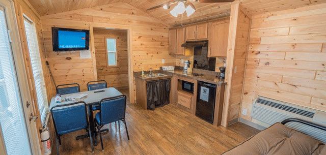 Kitchenette and dining table