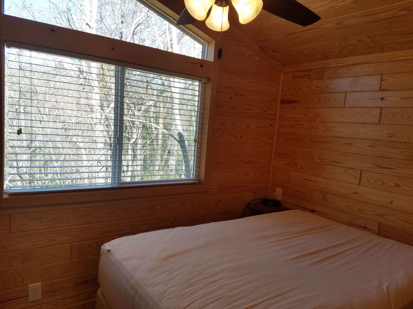 Queen bedroom
